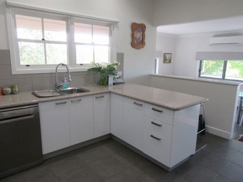 Valley View Cottage - Perth Resorts 1