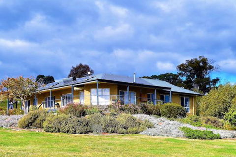 Wild Dog Rise - Accommodation Perth 0