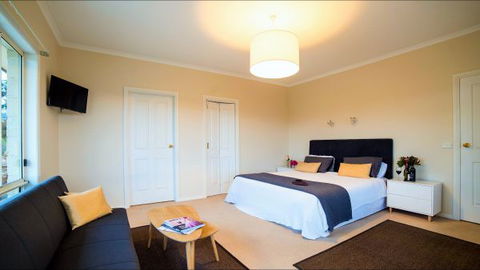 Wild Dog Rise - Accommodation Perth 3