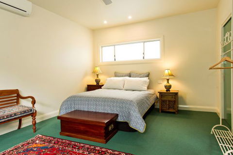 Young Garden Retreat - Accommodation Perth 1