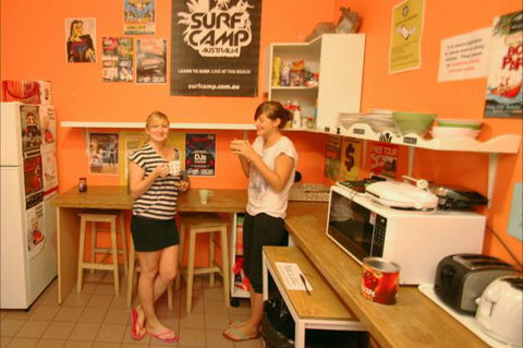 Zing! Backpackers Hostel - Accommodation Perth 4