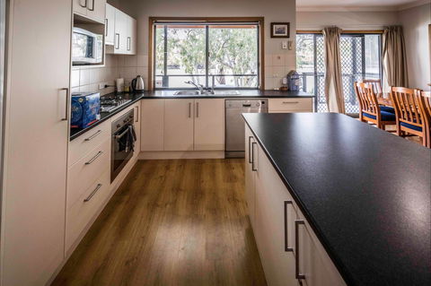 192 Page Drive Blanchetown -River Shack Rentals - Accommodation Perth 6