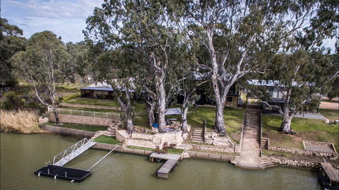 192 Page Drive Blanchetown -River Shack Rentals - Accommodation Perth 9