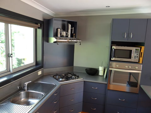 A Bach Of Bright - Accommodation Perth 3