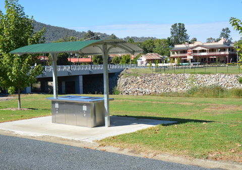 Adelong Golden Gully Caravan Park - Accommodation Perth 2
