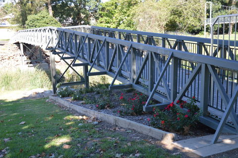 Adelong Golden Gully Caravan Park - Accommodation Perth 3