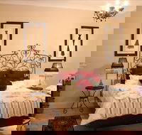 Azalea Cedar-Rose Villa - Accommodation Perth