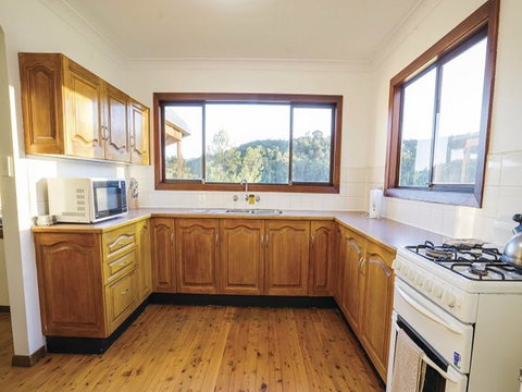 Big Yango House - Accommodation Perth 2
