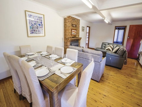 Big Yango House - Accommodation Perth 3