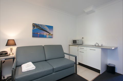 Central Railway Hotel - Accommodation Perth 4