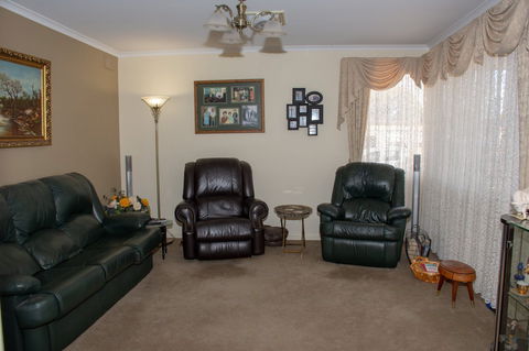 Chrissie's Palace - Accommodation Perth 7