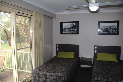 Galaxy Motel - Accommodation Perth 3