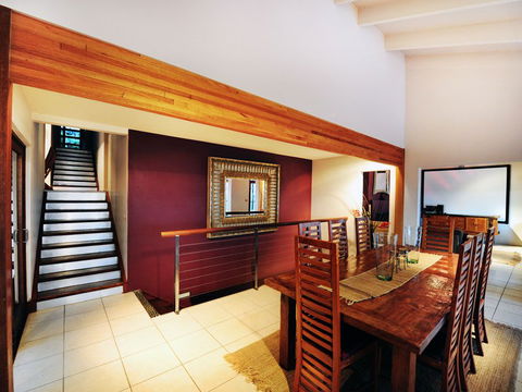 Mcauleys Beach House - Accommodation Perth 1
