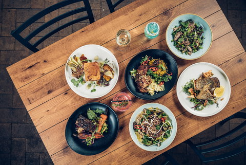 Mick O'Shea's - Perth Resorts 8