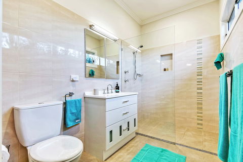 PJ's Hideaway - Accommodation Perth 7