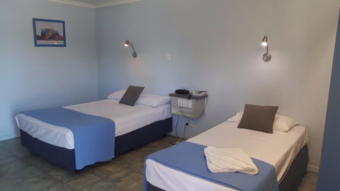 Queens Beach Hotel - Perth Resorts 0