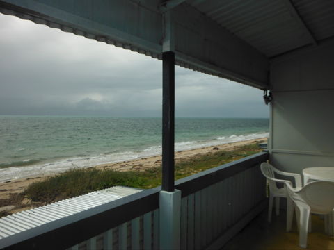 Rose's Beach House - Accommodation Perth 0