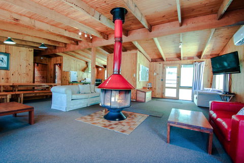 Sambar Lodge - Accommodation Perth 6