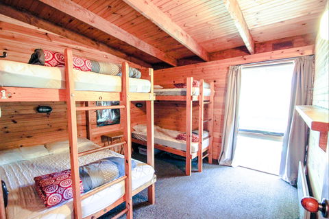 Sambar Lodge - Accommodation Perth 9