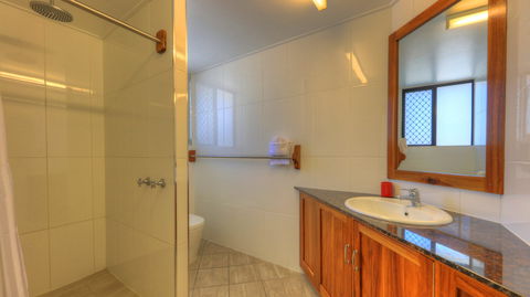 Sky View Units - Perth Resorts 3
