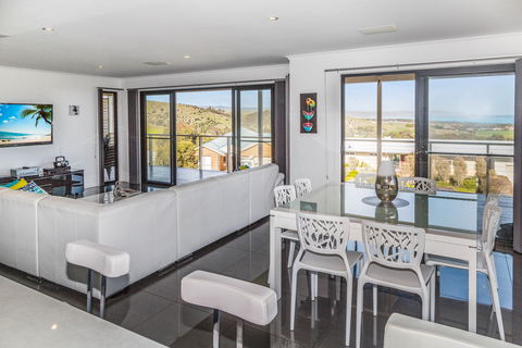 Stunning On Stacey - Accommodation Perth 5