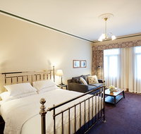 The Settlement Hotel - Accommodation Perth