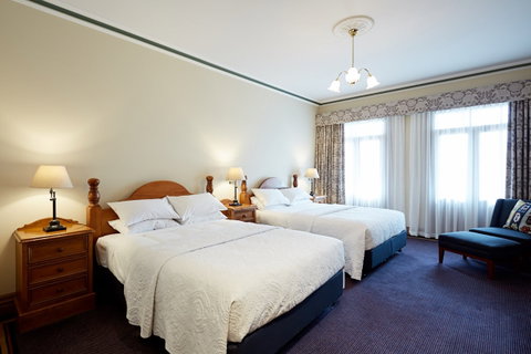 The Settlement Hotel - Accommodation Perth 1