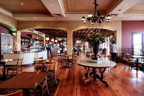 The Settlement Hotel - Accommodation Perth 5