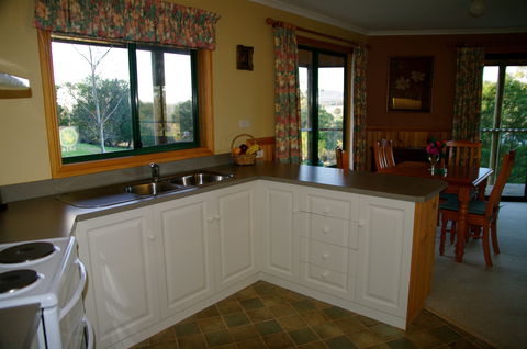 Viewenmore Villa Bed & Breakfast - Accommodation Perth 2