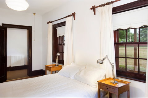 Vine Lodge Heritage Getaway - Accommodation Perth 4