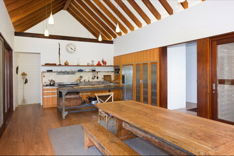 Vine Lodge Heritage Getaway - Accommodation Perth 6