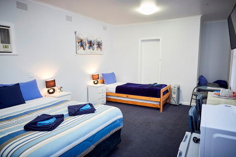 Wattle Grove Motel And Villa - Perth Resorts 3