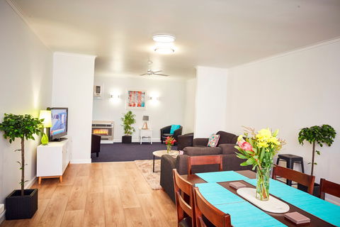 Wattle Grove Motel And Villa - Perth Resorts 6