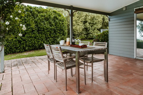 Yellow Dog Cottage - Accommodation Perth 2