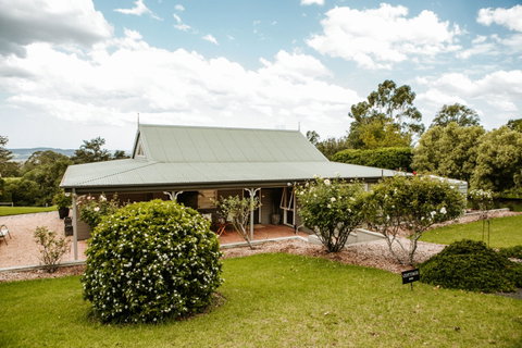 Yellow Dog Cottage - Accommodation Perth 9