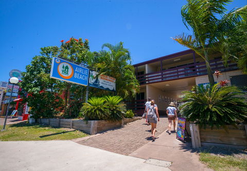 Airlie Beach YHA - Perth Resorts 0