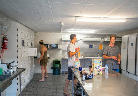 Airlie Beach YHA - Perth Resorts 6