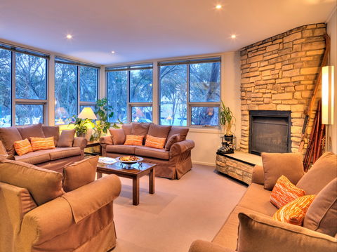 Ajax Ski Club - Accommodation Perth 2