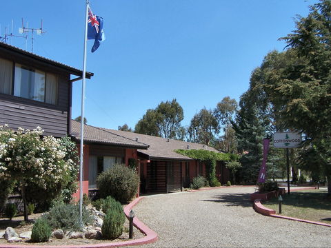 Cottonwood Lodge Motel - Accommodation Perth 0