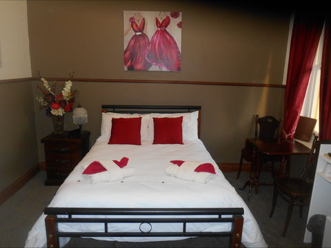 Duke Of Cornwall Inn - Perth Resorts 6