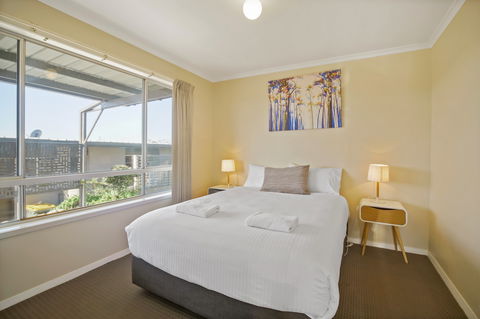 Eagle Heights Holiday Units - Scenic Unit - Accommodation Perth 1