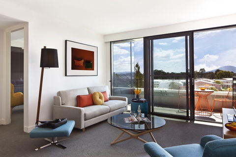 East Hotel + Apartments - Accommodation Perth 2