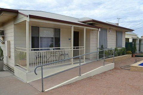 Explorers - Accommodation Perth 0
