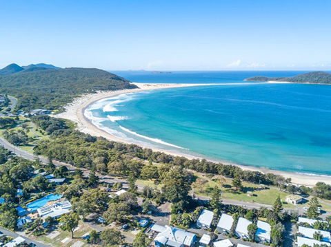 Fingal Bay Holiday Park - Accommodation Perth 0