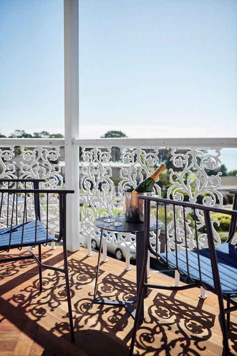 Hotel Sorrento - Accommodation Perth 2