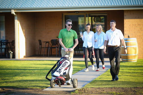 Howlong Country Golf Club Motel - Accommodation Perth 1