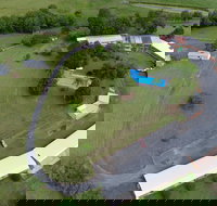 Jacaranda Motor Lodge and Moos Restaurant - Perth Resorts