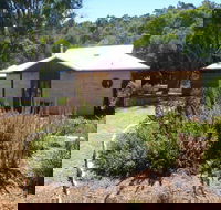 Jalbrook  Estate-  CottagesAlpacasGallery  Function Centre - Accommodation Perth
