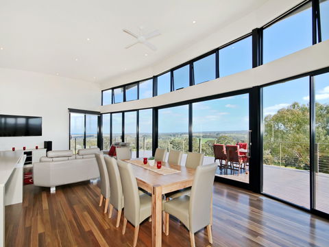 McLaren Eye - Accommodation Perth 0