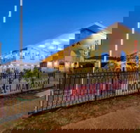 Motel Mandalay - Perth Resorts